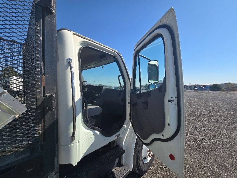 Flatbed Truck-Light and Medium Duty Trucks-Freightliner-2020-M2-Yakima-WA-41,156\n\t\tmiles-$ 55,250 - Image 20