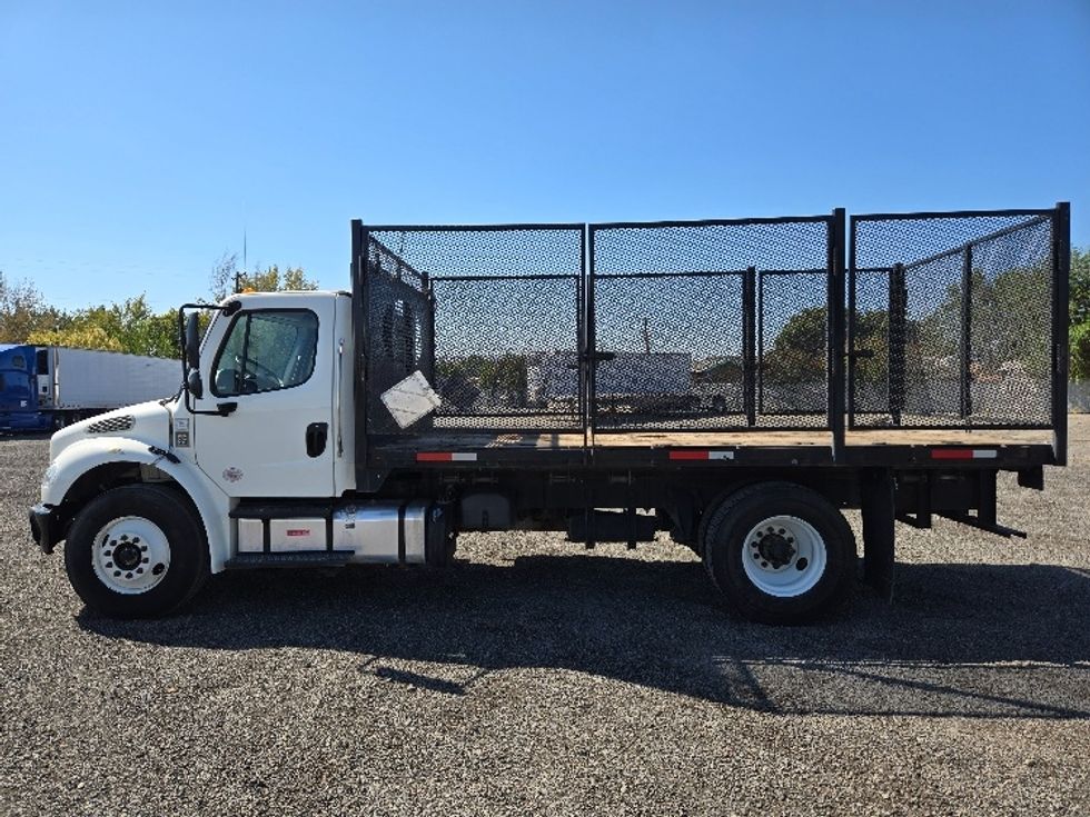 Flatbed Truck-Light and Medium Duty Trucks-Freightliner-2020-M2-Yakima-WA-41,156\n\t\tmiles-$ 55,250 - Image 4
