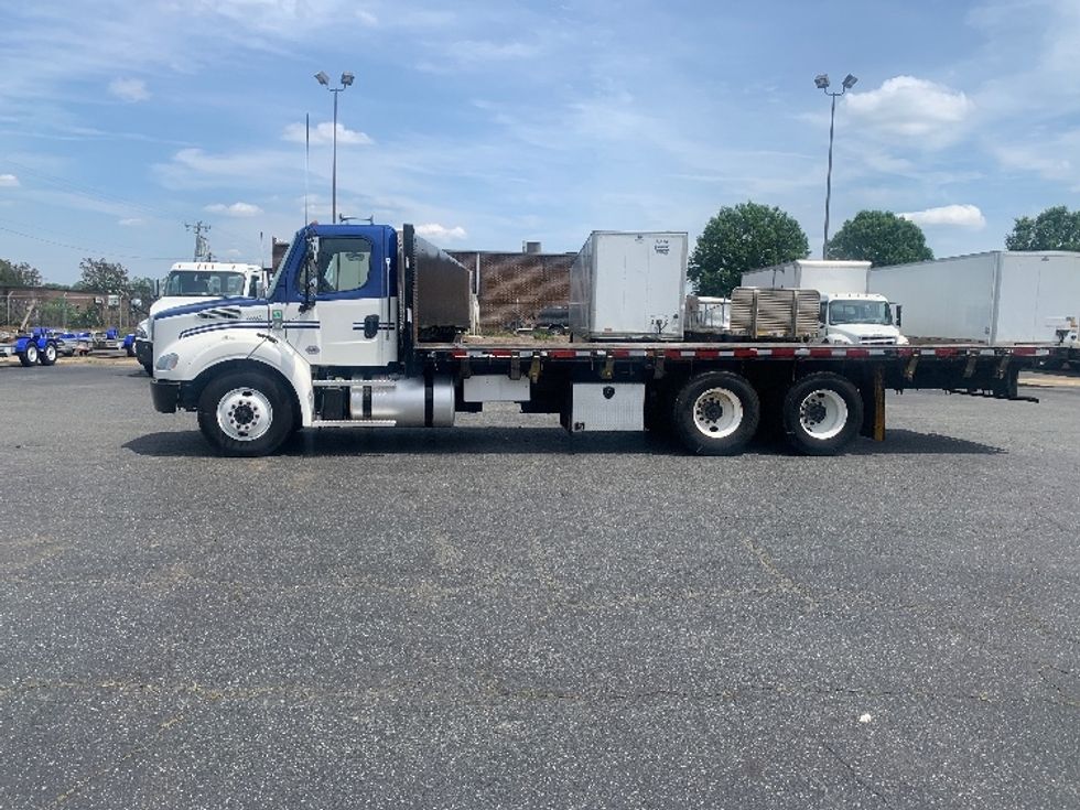 Flatbed Truck-Light and Medium Duty Trucks-Freightliner-2020-M211264S-Concord-NC-147,890\n\t\tmiles-$ 102,250 - Image 4