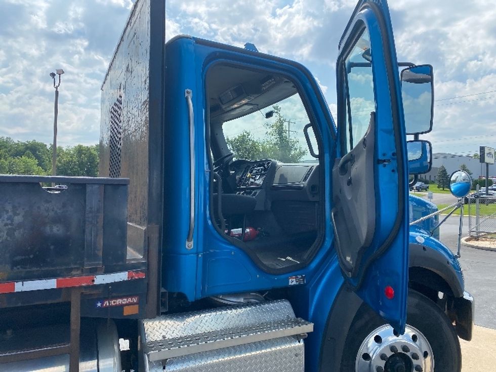 Flatbed Truck-Light and Medium Duty Trucks-Freightliner-2020-M211264S-Harrisburg-PA-431,130\n\t\tmiles-$ 87,250 - Image 19