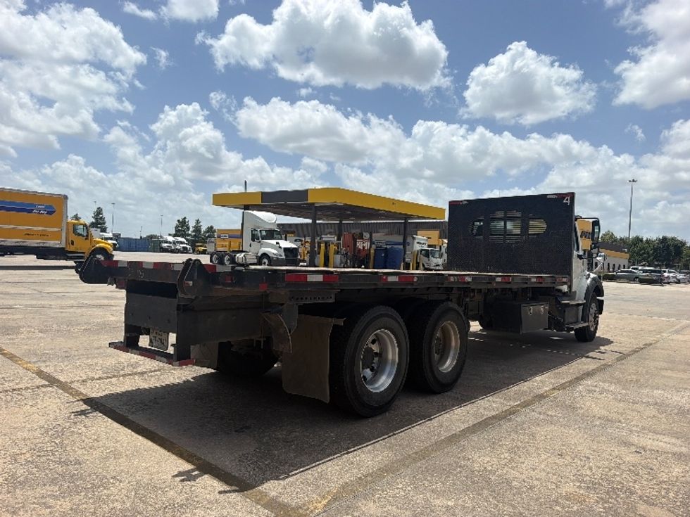 Flatbed Truck-Light and Medium Duty Trucks-Freightliner-2020-M211264S-Houston-TX-211,157\n\t\tmiles-$ 97,750 - Image 11