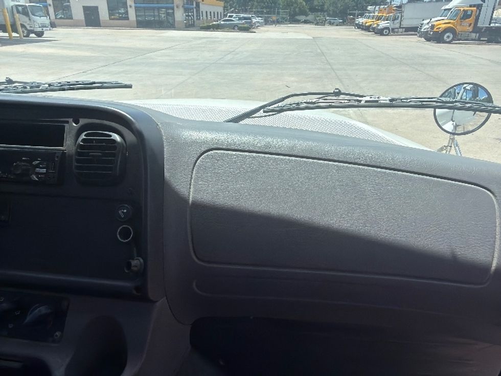 Flatbed Truck-Light and Medium Duty Trucks-Freightliner-2020-M211264S-Houston-TX-211,157\n\t\tmiles-$ 97,750 - Image 19