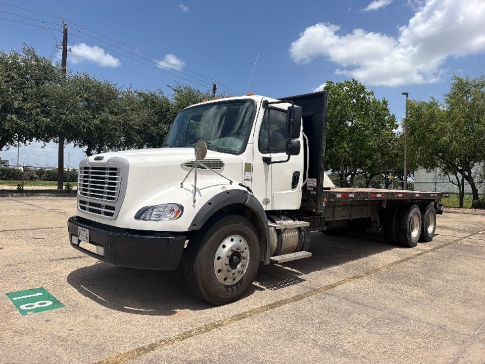 Flatbed Truck-Light and Medium Duty Trucks-Freightliner-2020-M211264S-Houston-TX-211,157\n\t\tmiles-$ 97,750 - Image 3