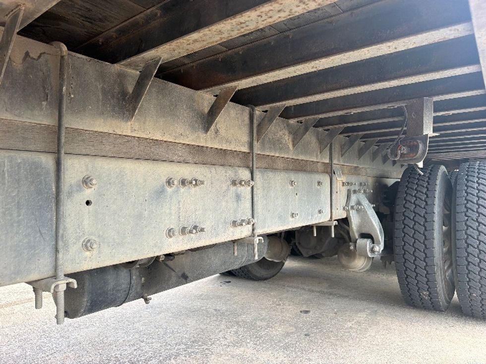 Flatbed Truck-Light and Medium Duty Trucks-Freightliner-2020-M211264S-Houston-TX-211,157\n\t\tmiles-$ 97,750 - Image 5