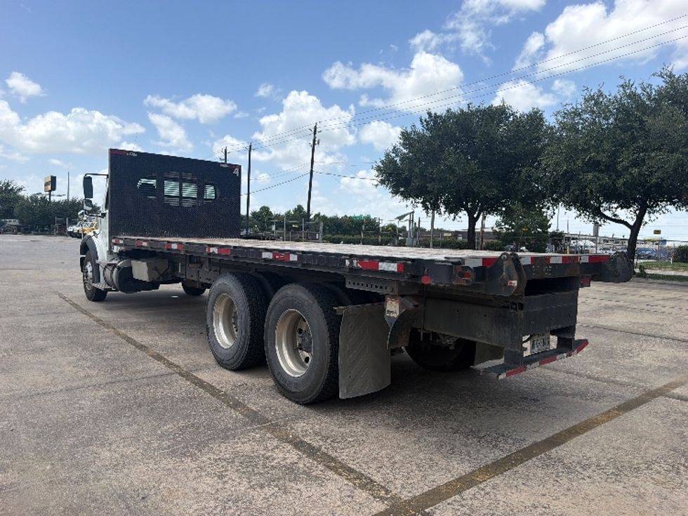 Flatbed Truck-Light and Medium Duty Trucks-Freightliner-2020-M211264S-Houston-TX-211,157\n\t\tmiles-$ 97,750 - Image 6