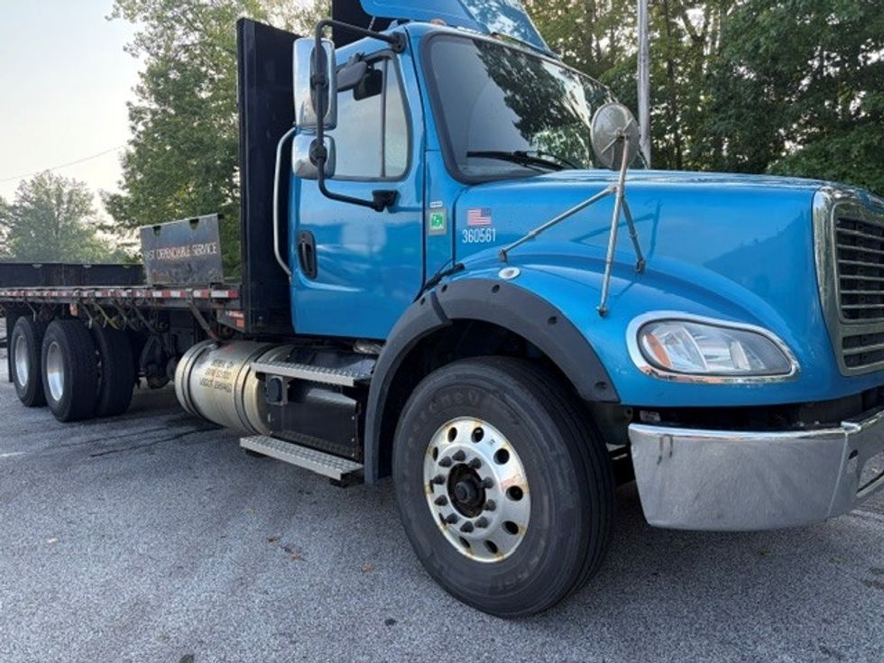 Flatbed Truck-Light and Medium Duty Trucks-Freightliner-2020-M211264S-Middlefield-OH-214,522\n\t\tmiles-$ 94,000 - Image 1