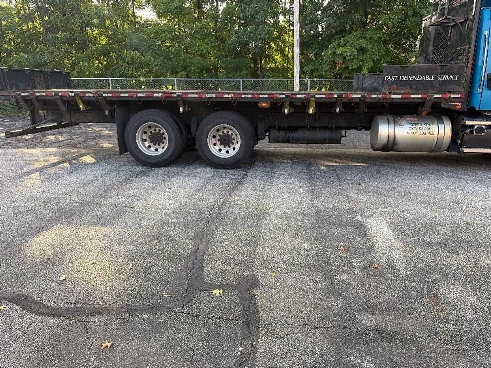 Flatbed Truck-Light and Medium Duty Trucks-Freightliner-2020-M211264S-Middlefield-OH-214,522\n\t\tmiles-$ 94,000 - Image 11
