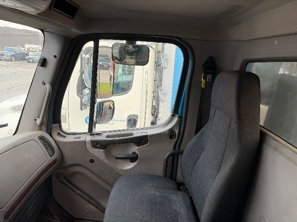Flatbed Truck-Light and Medium Duty Trucks-Freightliner-2020-M211264S-Middlefield-OH-214,522\n\t\tmiles-$ 94,000 - Image 15