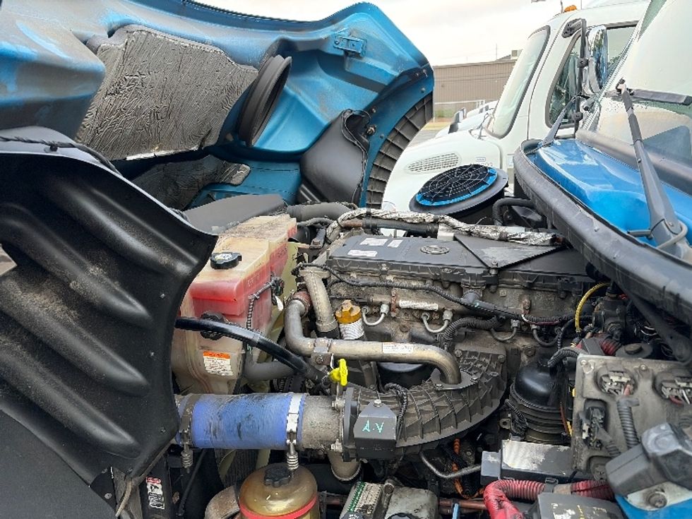 Flatbed Truck-Light and Medium Duty Trucks-Freightliner-2020-M211264S-Middlefield-OH-214,522\n\t\tmiles-$ 94,000 - Image 19