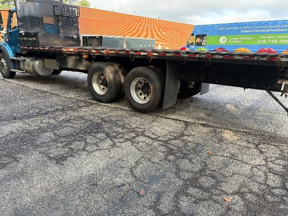 Flatbed Truck-Light and Medium Duty Trucks-Freightliner-2020-M211264S-Middlefield-OH-214,522\n\t\tmiles-$ 94,000 - Image 6