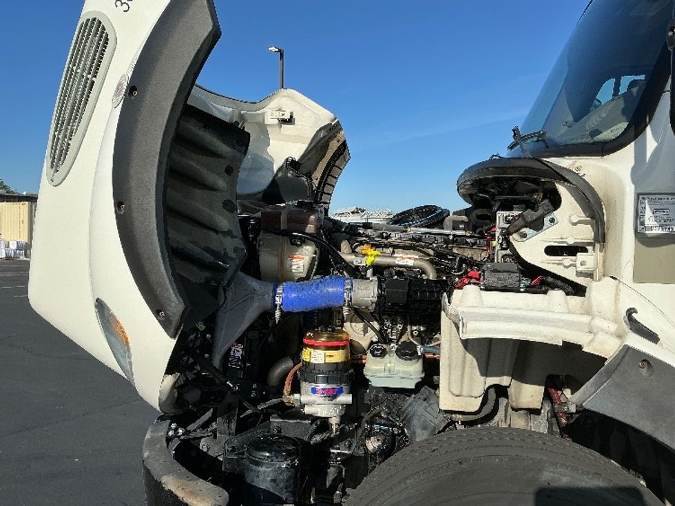 Flatbed Truck-Light and Medium Duty Trucks-Freightliner-2020-M211264S-Sacramento-CA-153,557\n\t\tmiles-$ 105,000 - Image 22