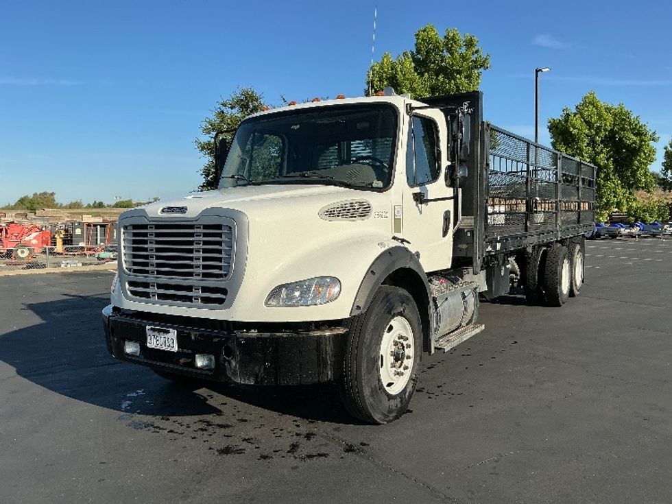 Flatbed Truck-Light and Medium Duty Trucks-Freightliner-2020-M211264S-Sacramento-CA-153,557\n\t\tmiles-$ 105,000 - Image 3