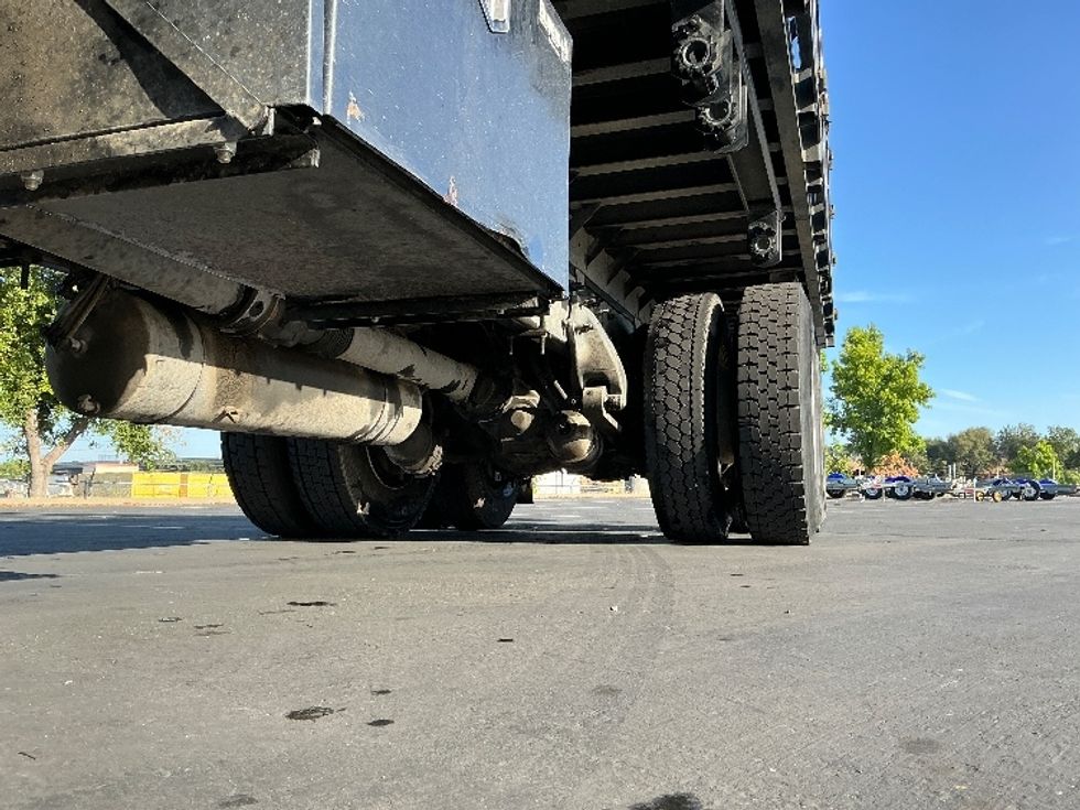 Flatbed Truck-Light and Medium Duty Trucks-Freightliner-2020-M211264S-Sacramento-CA-153,557\n\t\tmiles-$ 105,000 - Image 5