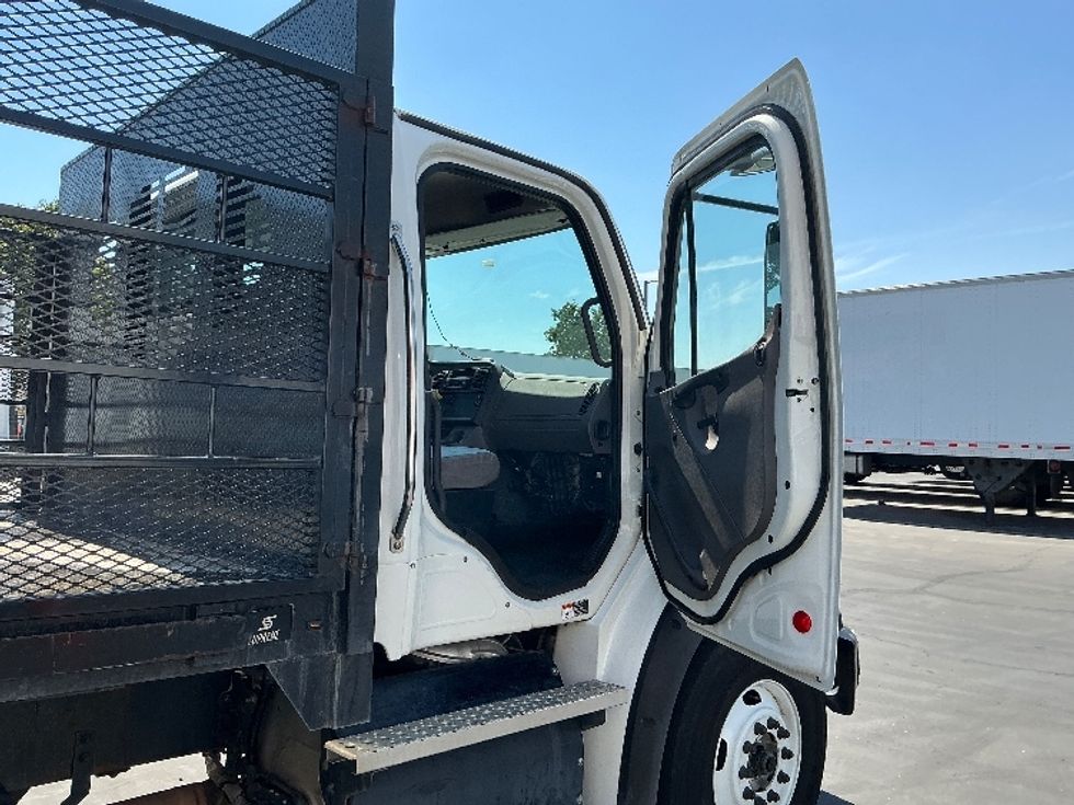 Flatbed Truck-Light and Medium Duty Trucks-Freightliner-2020-M211264S-West Sacramento-CA-165,092\n\t\tmiles-$ 98,250 - Image 20