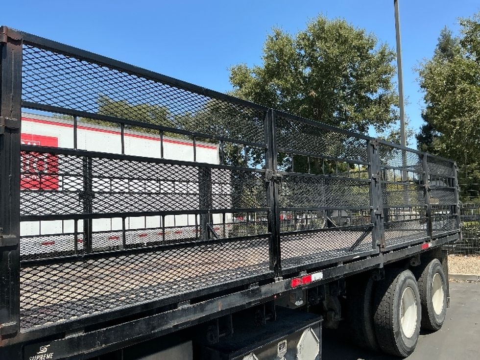 Flatbed Truck-Light and Medium Duty Trucks-Freightliner-2020-M211264S-West Sacramento-CA-165,092\n\t\tmiles-$ 98,250 - Image 25