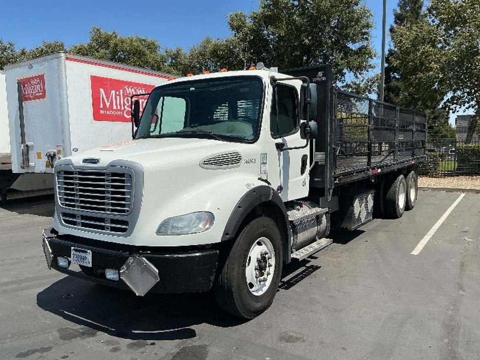 Flatbed Truck-Light and Medium Duty Trucks-Freightliner-2020-M211264S-West Sacramento-CA-165,092\n\t\tmiles-$ 98,250 - Image 3
