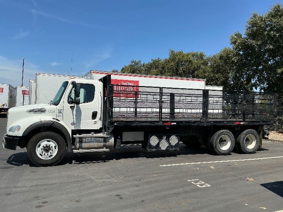 Flatbed Truck-Light and Medium Duty Trucks-Freightliner-2020-M211264S-West Sacramento-CA-165,092\n\t\tmiles-$ 98,250 - Image 4