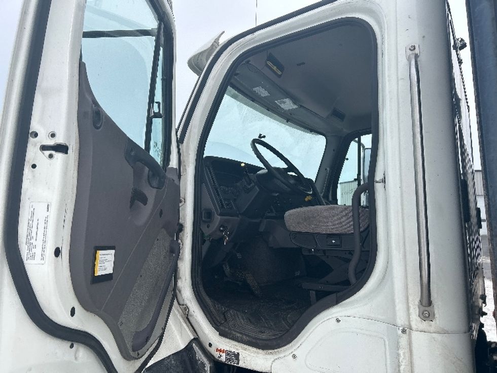 Flatbed Truck-Light and Medium Duty Trucks-Freightliner-2021-114SD-Watertown-NY-114,089\n\t\tmiles-$ 128,750 - Image 16