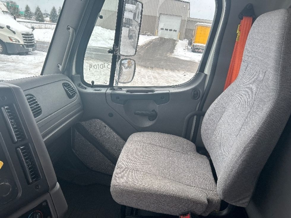 Flatbed Truck-Light and Medium Duty Trucks-Freightliner-2021-114SD-Watertown-NY-114,089\n\t\tmiles-$ 128,750 - Image 19