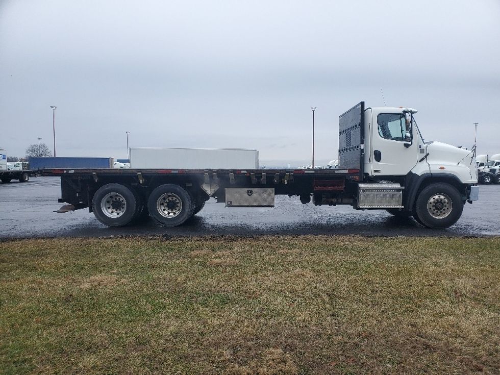 Flatbed Truck-Light and Medium Duty Trucks-Freightliner-2021-114SD-White Deer-PA-255,494\n\t\tmiles-$ 121,000 - Image 10