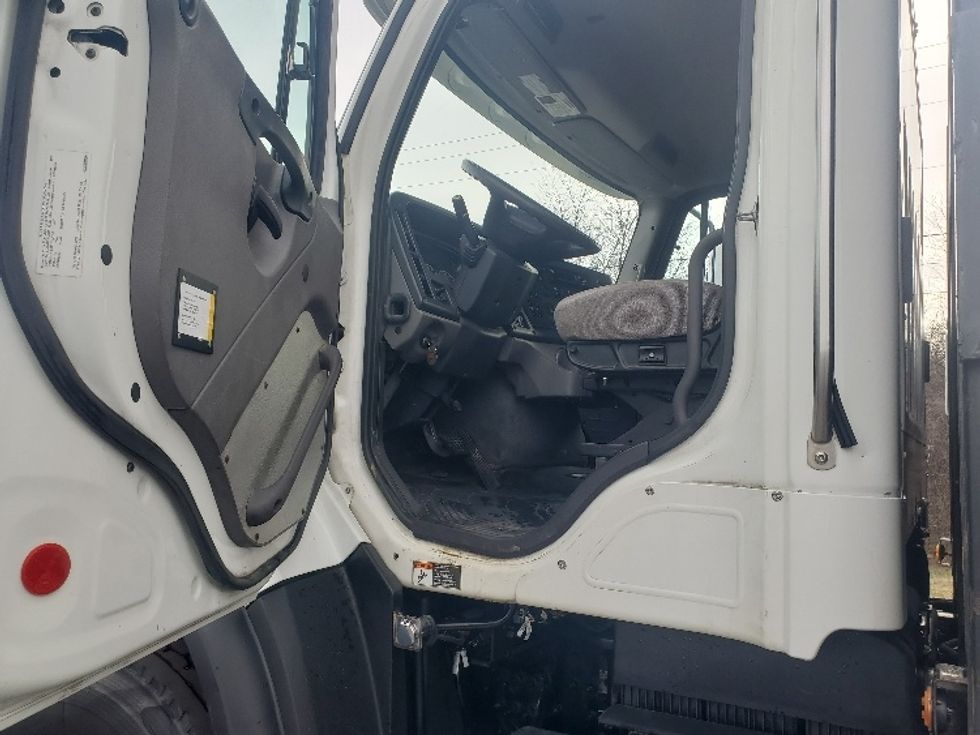 Flatbed Truck-Light and Medium Duty Trucks-Freightliner-2021-114SD-White Deer-PA-255,494\n\t\tmiles-$ 121,000 - Image 11