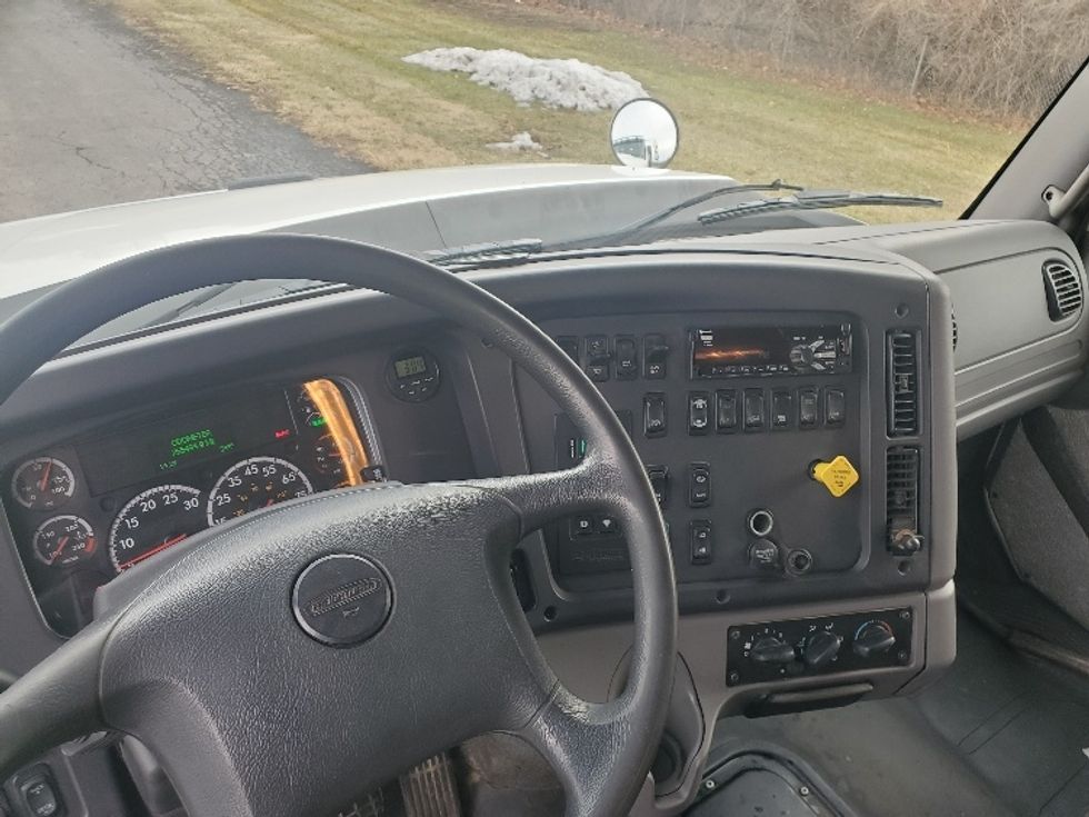 Flatbed Truck-Light and Medium Duty Trucks-Freightliner-2021-114SD-White Deer-PA-255,494\n\t\tmiles-$ 121,000 - Image 12