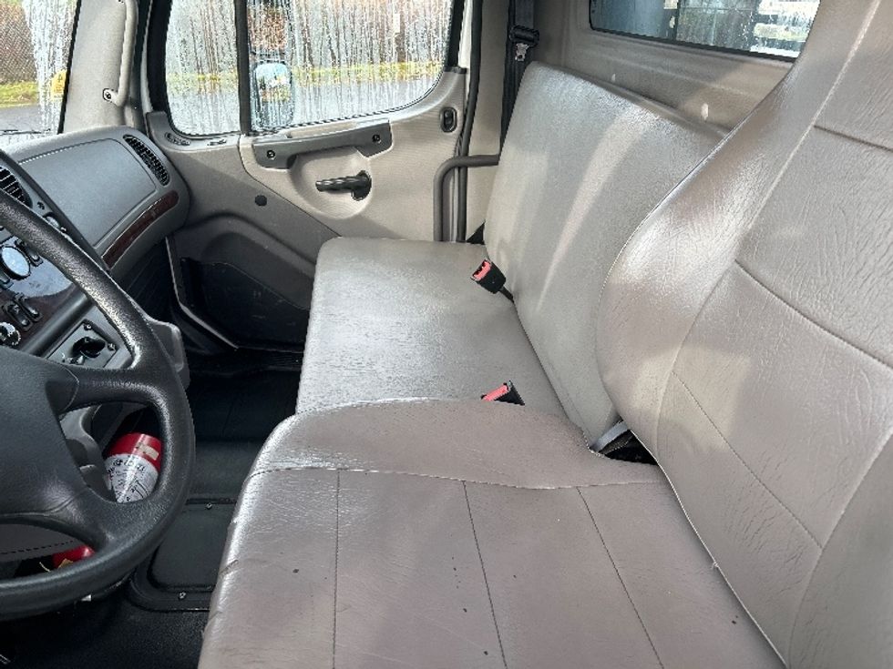 Flatbed Truck-Light and Medium Duty Trucks-Freightliner-2021-M2-Clackamas-OR-86,142\n\t\tmiles-$ 64,250 - Image 14