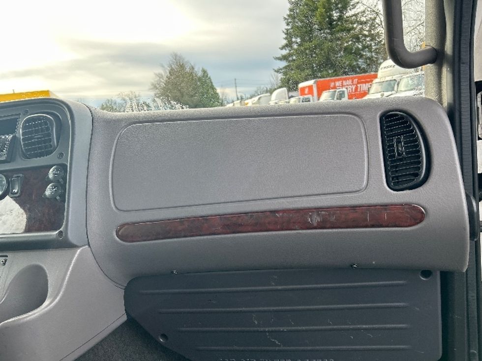 Flatbed Truck-Light and Medium Duty Trucks-Freightliner-2021-M2-Clackamas-OR-86,142\n\t\tmiles-$ 64,250 - Image 16