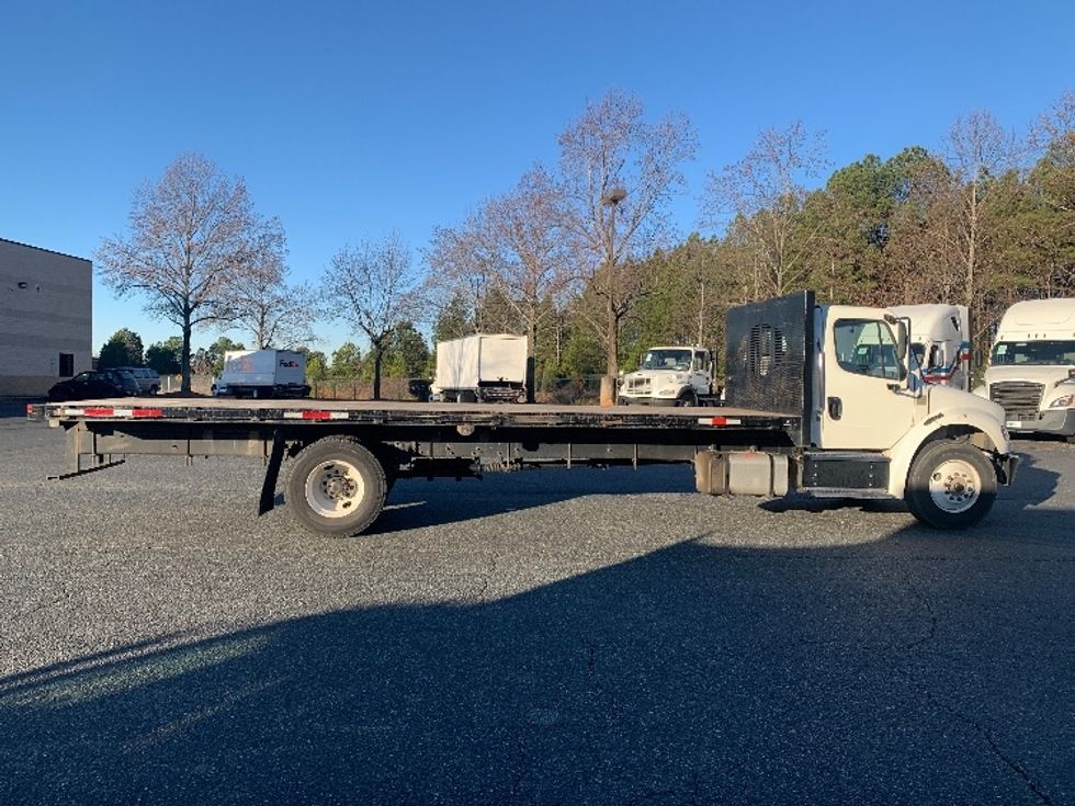 Flatbed Truck-Light and Medium Duty Trucks-Freightliner-2021-M2-Concord-NC-128,599\n\t\tmiles-$ 52,750 - Image 15