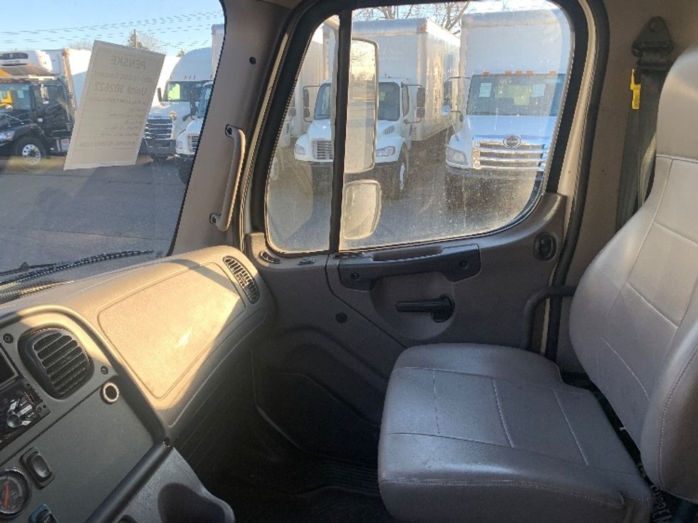 Flatbed Truck-Light and Medium Duty Trucks-Freightliner-2021-M2-Concord-NC-128,599\n\t\tmiles-$ 52,750 - Image 19