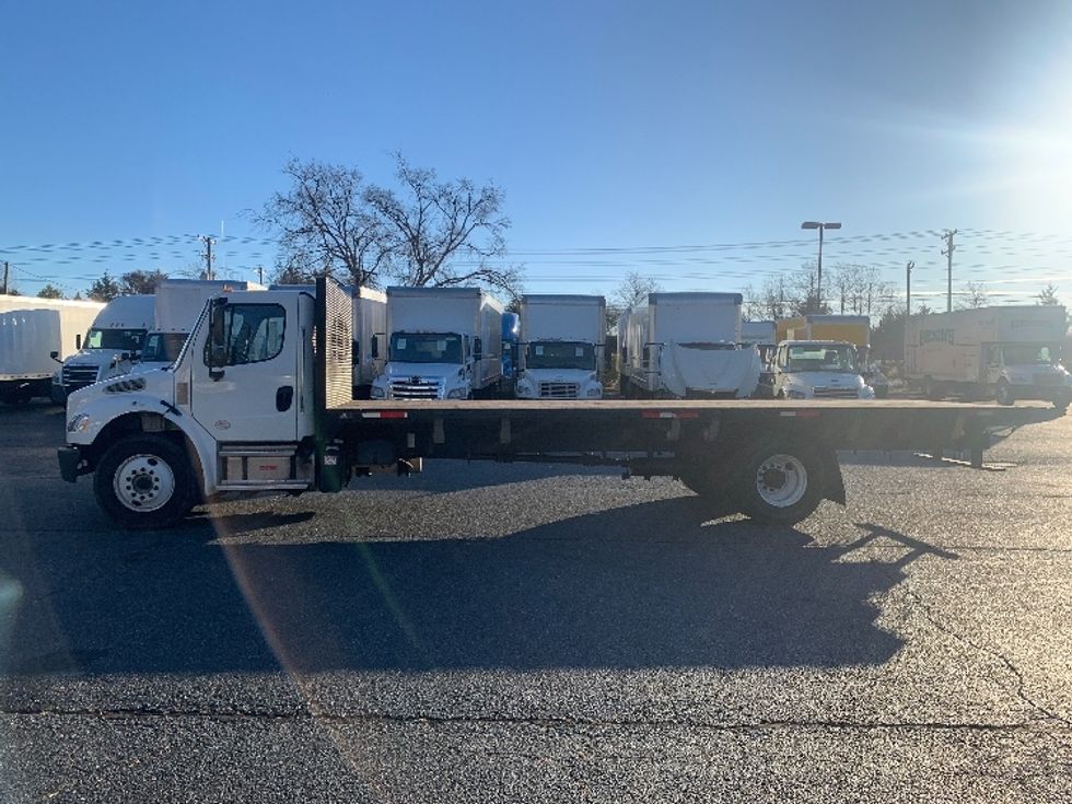 Flatbed Truck-Light and Medium Duty Trucks-Freightliner-2021-M2-Concord-NC-128,599\n\t\tmiles-$ 52,750 - Image 4