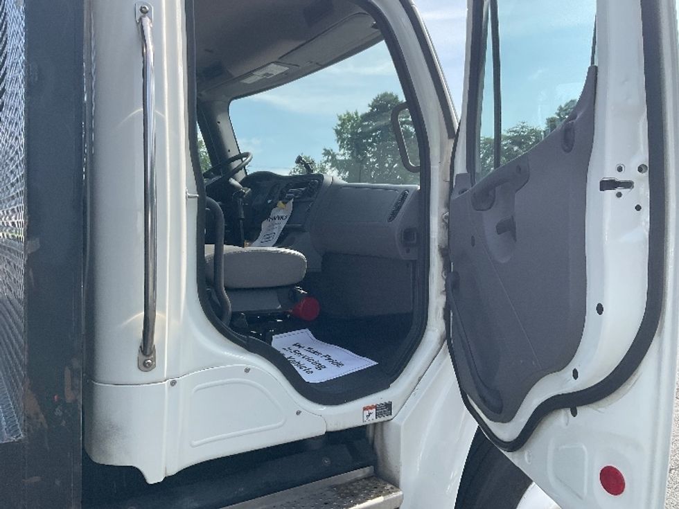 Flatbed Truck-Light and Medium Duty Trucks-Freightliner-2021-M2-Concord-NC-212,665\n\t\tmiles-$ 60,500 - Image 17