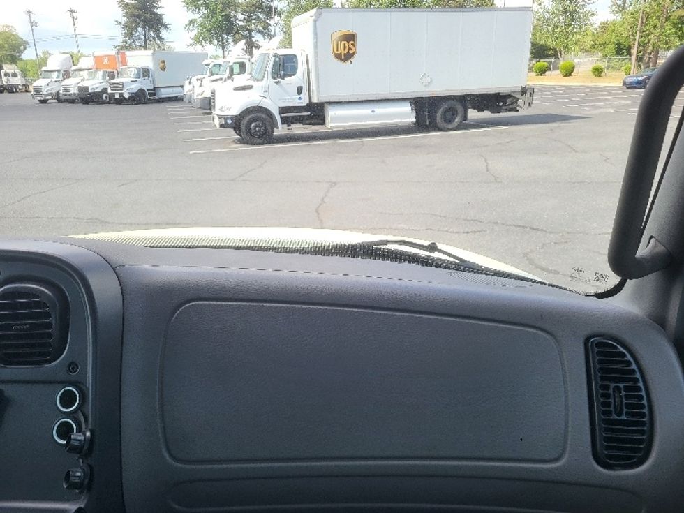 Flatbed Truck-Light and Medium Duty Trucks-Freightliner-2021-M2-Concord-NC-360,731\n\t\tmiles-$ 25,250 - Image 21