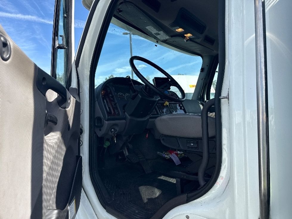 Flatbed Truck-Light and Medium Duty Trucks-Freightliner-2021-M2-Fontana-CA-165,131\n\t\tmiles-$ 49,750 - Image 16