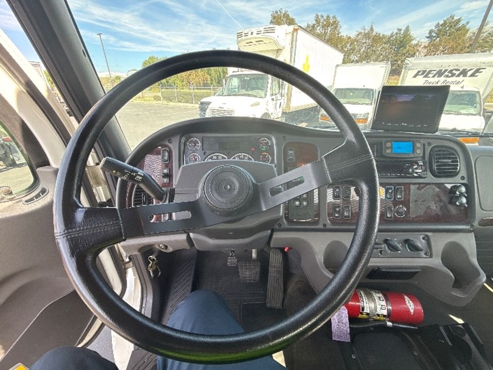 Flatbed Truck-Light and Medium Duty Trucks-Freightliner-2021-M2-Fontana-CA-165,131\n\t\tmiles-$ 49,750 - Image 18