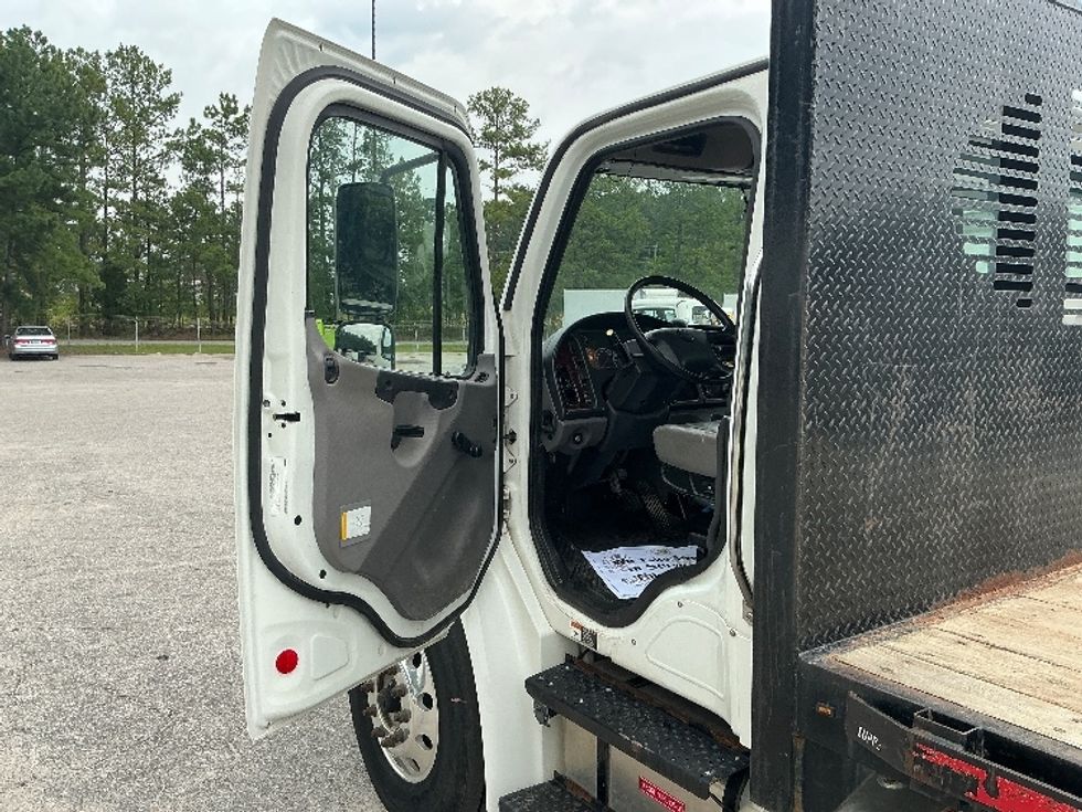 Flatbed Truck-Light and Medium Duty Trucks-Freightliner-2021-M2-Greensboro-NC-119,965\n\t\tmiles-$ 67,500 - Image 12