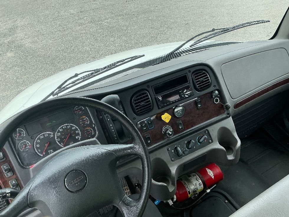 Flatbed Truck-Light and Medium Duty Trucks-Freightliner-2021-M2-Greensboro-NC-119,965\n\t\tmiles-$ 67,500 - Image 14