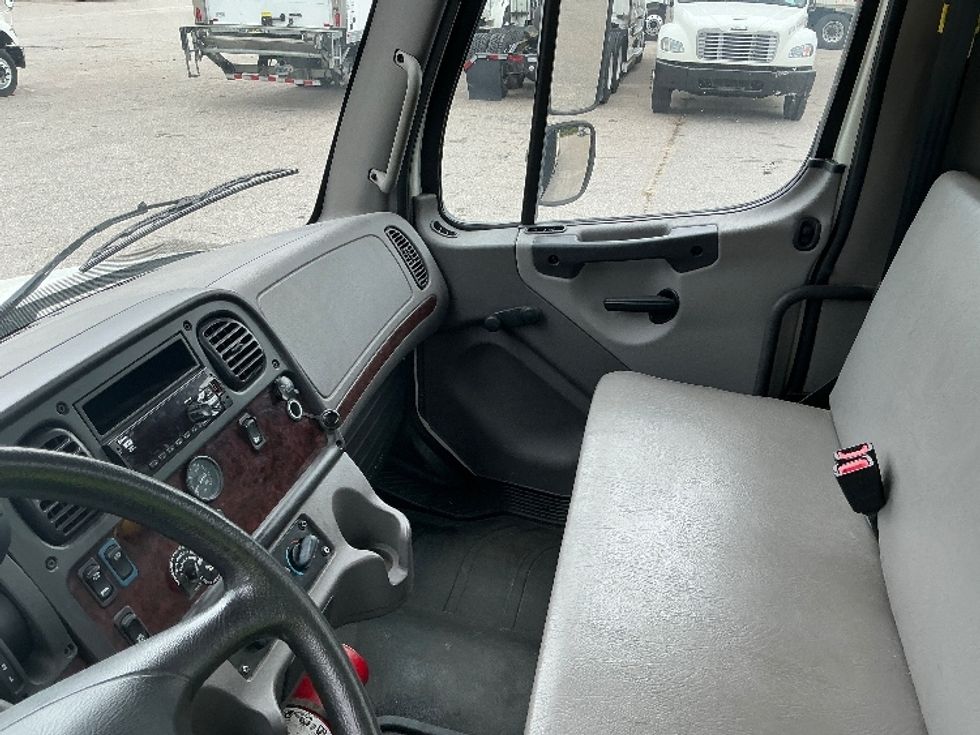 Flatbed Truck-Light and Medium Duty Trucks-Freightliner-2021-M2-Greensboro-NC-119,965\n\t\tmiles-$ 67,500 - Image 15