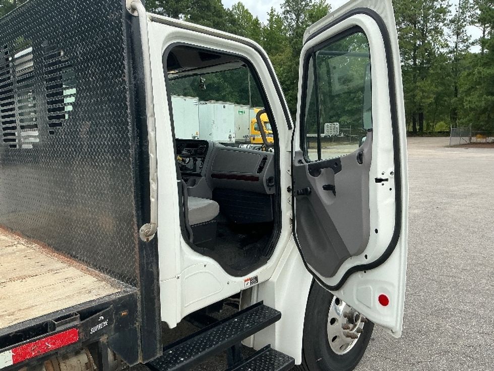 Flatbed Truck-Light and Medium Duty Trucks-Freightliner-2021-M2-Greensboro-NC-119,965\n\t\tmiles-$ 67,500 - Image 16
