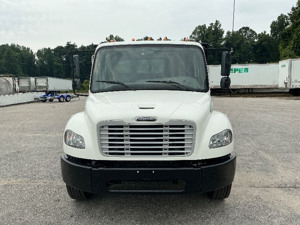 Flatbed Truck-Light and Medium Duty Trucks-Freightliner-2021-M2-Greensboro-NC-119,965\n\t\tmiles-$ 67,500 - Image 2