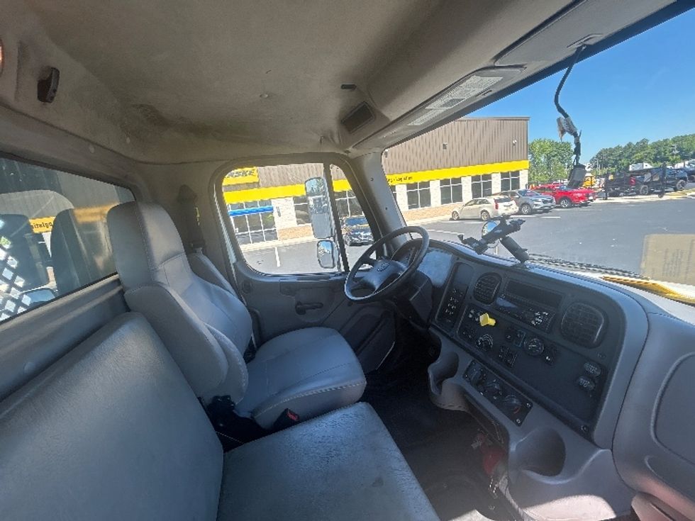 Flatbed Truck-Light and Medium Duty Trucks-Freightliner-2021-M2-Greensboro-NC-492,396\n\t\tmiles-$ 24,750 - Image 19