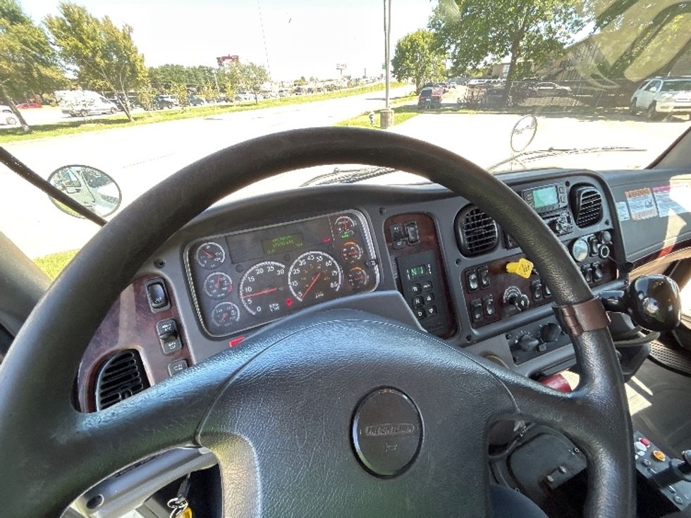 Flatbed Truck-Light and Medium Duty Trucks-Freightliner-2021-M2-Houston-TX-170,733\n\t\tmiles-$ 86,000 - Image 16