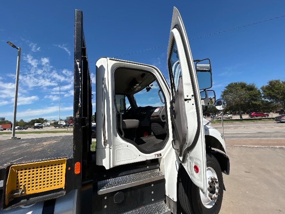 Flatbed Truck-Light and Medium Duty Trucks-Freightliner-2021-M2-Houston-TX-170,733\n\t\tmiles-$ 86,000 - Image 19