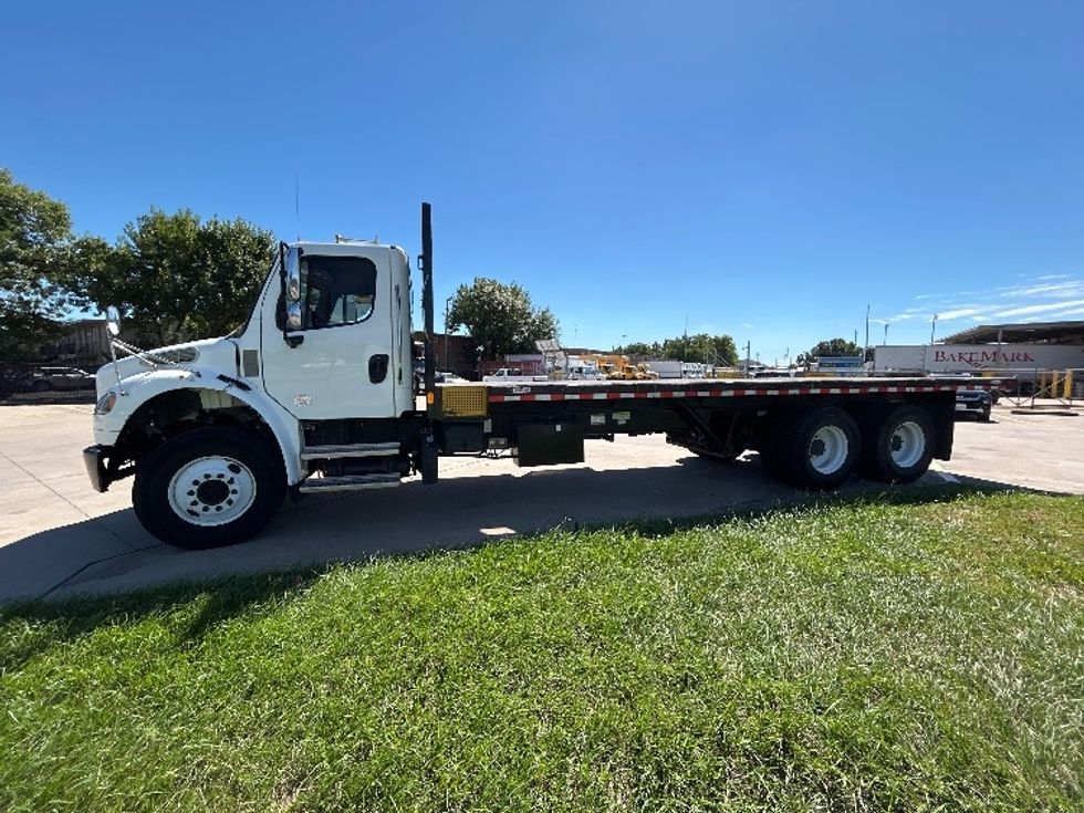 Flatbed Truck-Light and Medium Duty Trucks-Freightliner-2021-M2-Houston-TX-170,733\n\t\tmiles-$ 86,000 - Image 4