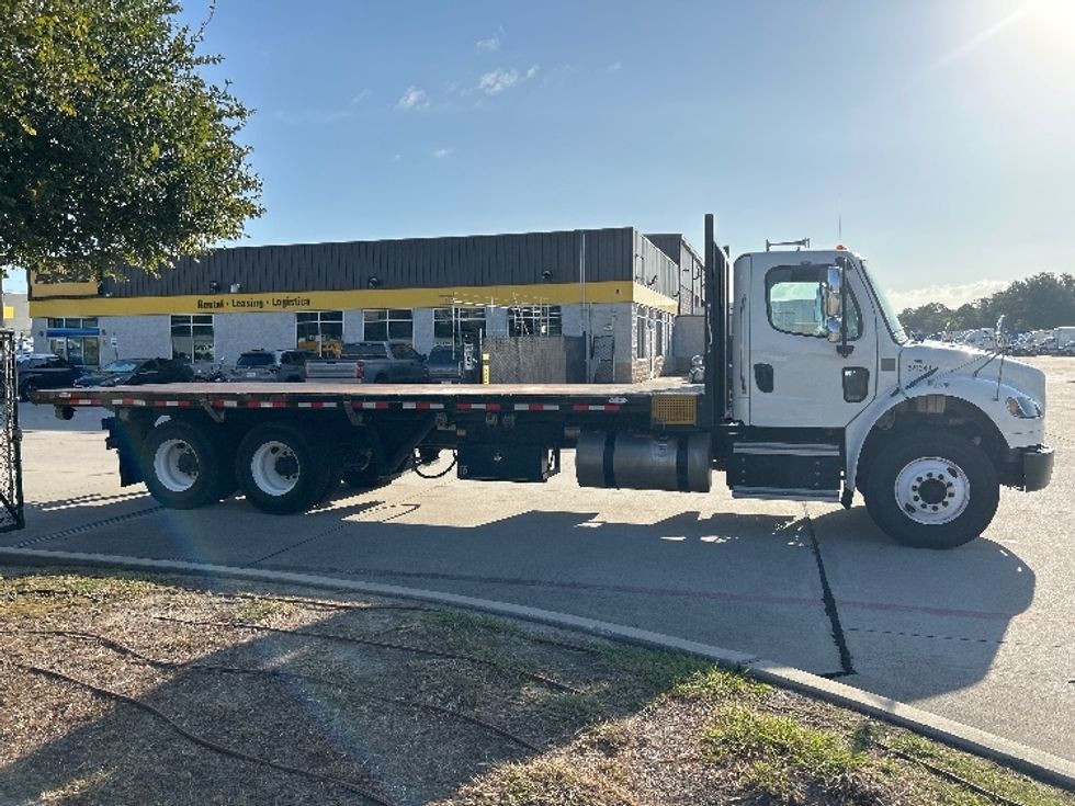 Flatbed Truck-Light and Medium Duty Trucks-Freightliner-2021-M2-Houston-TX-188,788\n\t\tmiles-$ 83,500 - Image 11