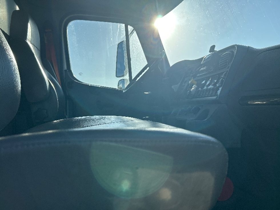 Flatbed Truck-Light and Medium Duty Trucks-Freightliner-2021-M2-Houston-TX-188,788\n\t\tmiles-$ 83,500 - Image 18