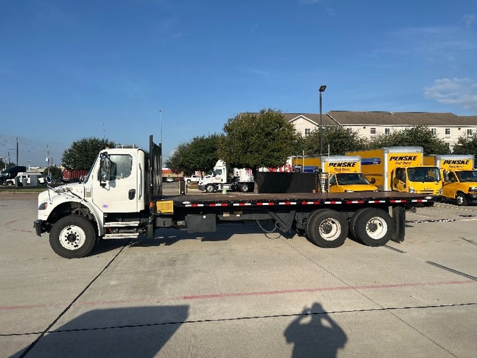 Flatbed Truck-Light and Medium Duty Trucks-Freightliner-2021-M2-Houston-TX-188,788\n\t\tmiles-$ 83,500 - Image 4