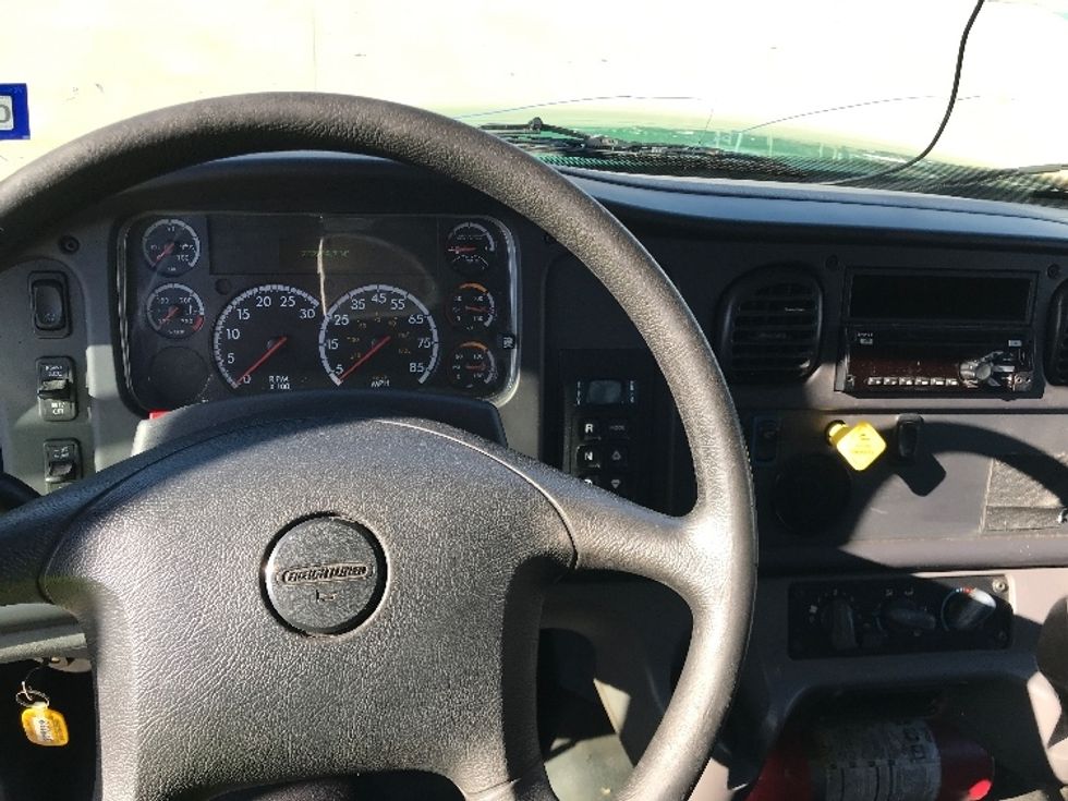 Flatbed Truck-Light and Medium Duty Trucks-Freightliner-2021-M2-Houston-TX-232,208\n\t\tmiles-$ 59,250 - Image 17