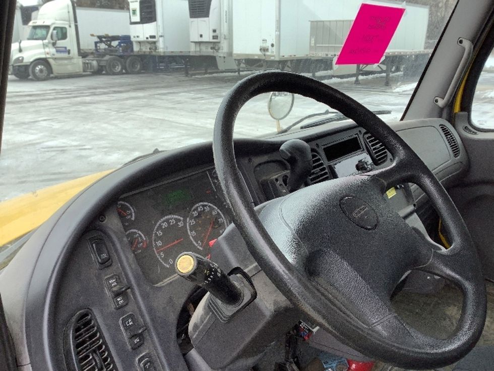 Flatbed Truck-Light and Medium Duty Trucks-Freightliner-2021-M2-Lancaster-PA-37,254\n\t\tmiles-$ 53,500 - Image 17