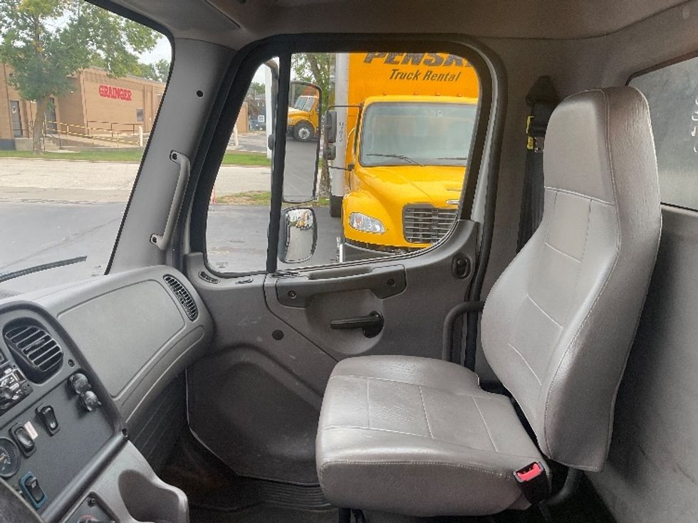 Flatbed Truck-Light and Medium Duty Trucks-Freightliner-2021-M2-Milwaukee-WI-98,765\n\t\tmiles-$ 66,500 - Image 19